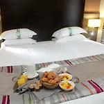Montmartre By Ihg Parigi